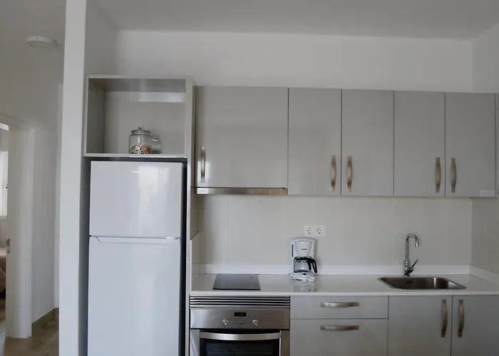 Acuario Close To The Tías